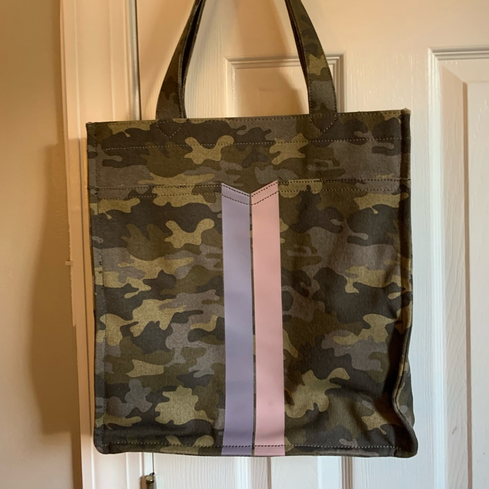 Stella & Dot camo bag. Stylish, fun and very roomy.